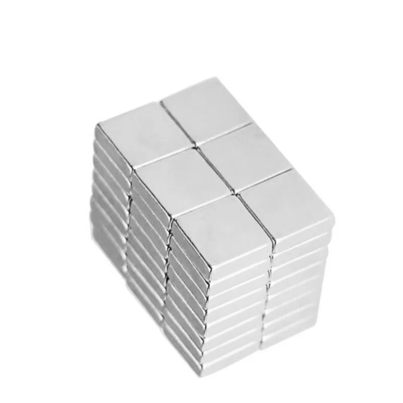 10 ~ 200pcs 10x10x3 millimetri Quadrate Potenti Magneti 10x10mm Al Neodimio Magnetico N35 10x10x3 millimetri Blocco di Forte Magnete 10*10*3mm