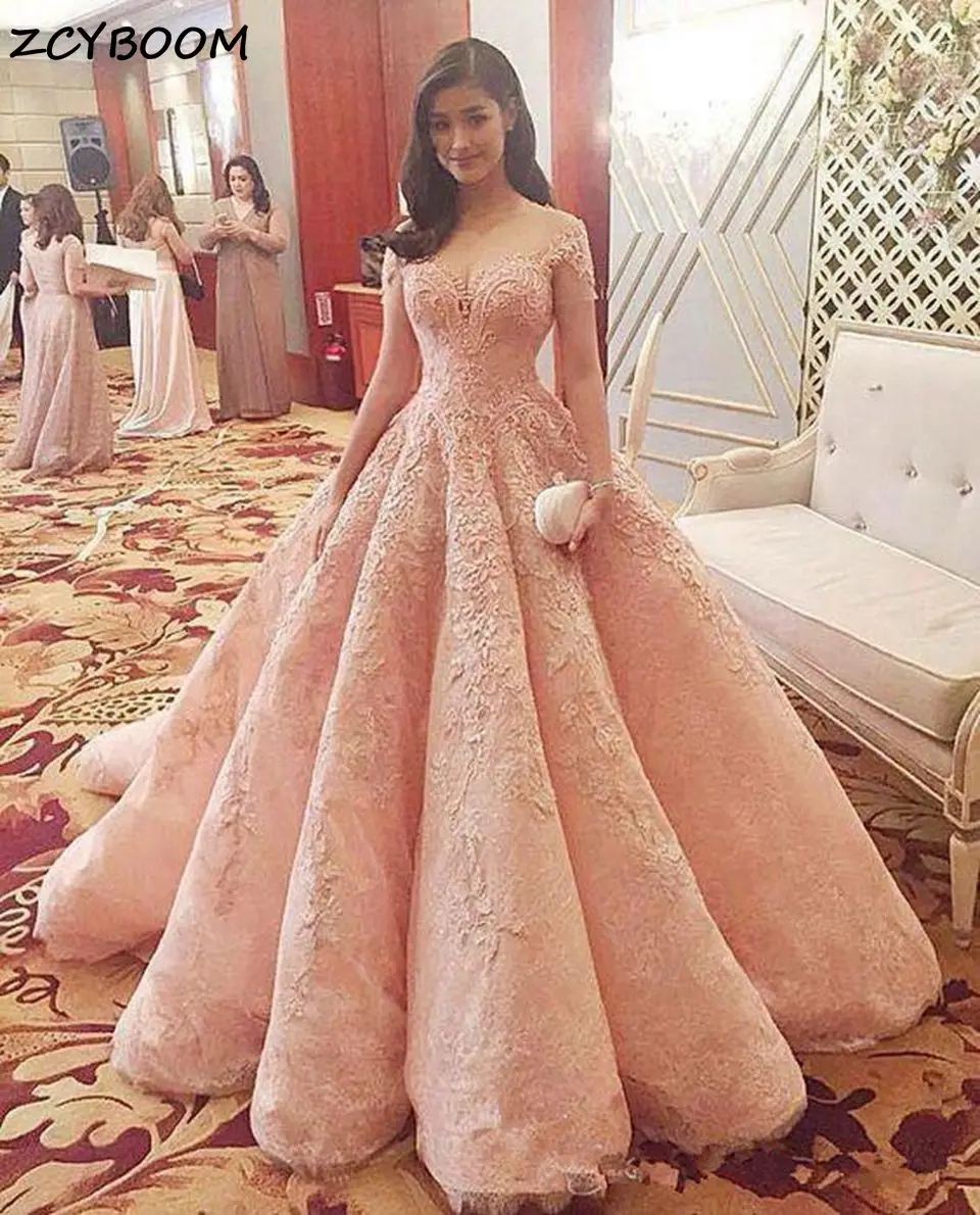 فساتين Quinceanera وردي 2023 أنيقة على شكل كرات حلوة 16 رسمية لحفلات التخرج وحفلات التخرج مزينة بالدانتيل فستان طويل للحفلات الراقصة