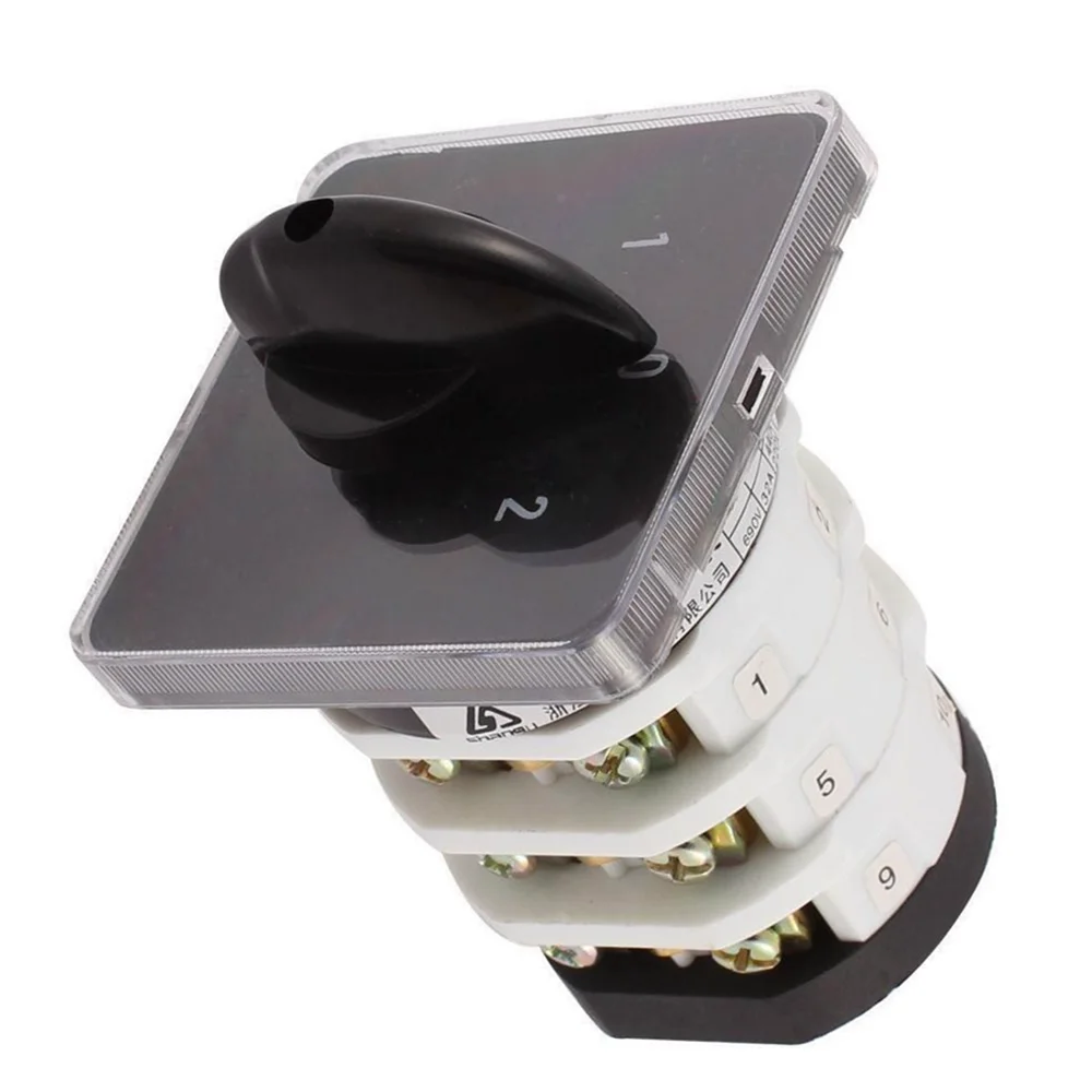 

690 В, 32 А, 12 клемм, 3 положения (1-0-2), поворотный кулачковый переключатель включения-выключения