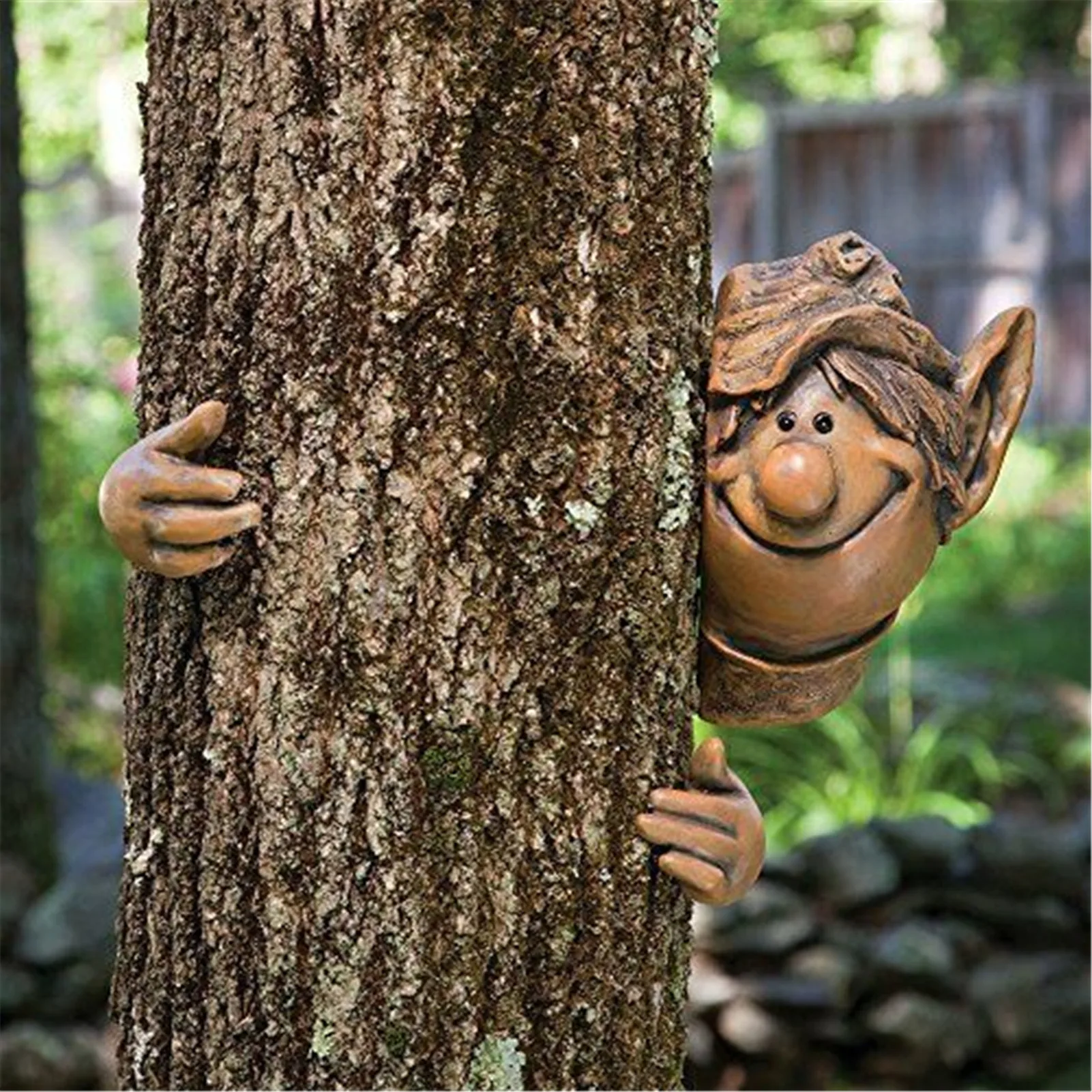 Garden Tree Hugger Funny Face Realistic Ornaments Resin Craft Metal Courtyard Art To Decorate For Home Garden