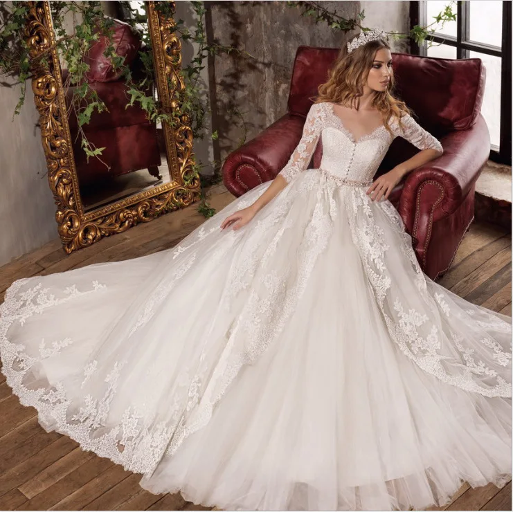 Da sposa Illusion Torna Button Con Scollo A V Abito Da Sposa Mezza Manica Fiocchi e Fasce Pavimento-lunghezza Appliques Del Merletto Abito Da Sposa Su Misura