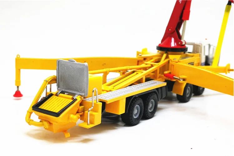 High-quality alloy concrete pump truck model,1:50 heavy-duty pump truck construction truck toy,original packaging,free shipping