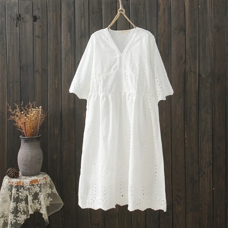 TIYIHAILEY Free Shipping Fashion Cotton Embroidery Cutout One-piece Short Mini White Dresses V-neck A-line Dresses Short Sleeve