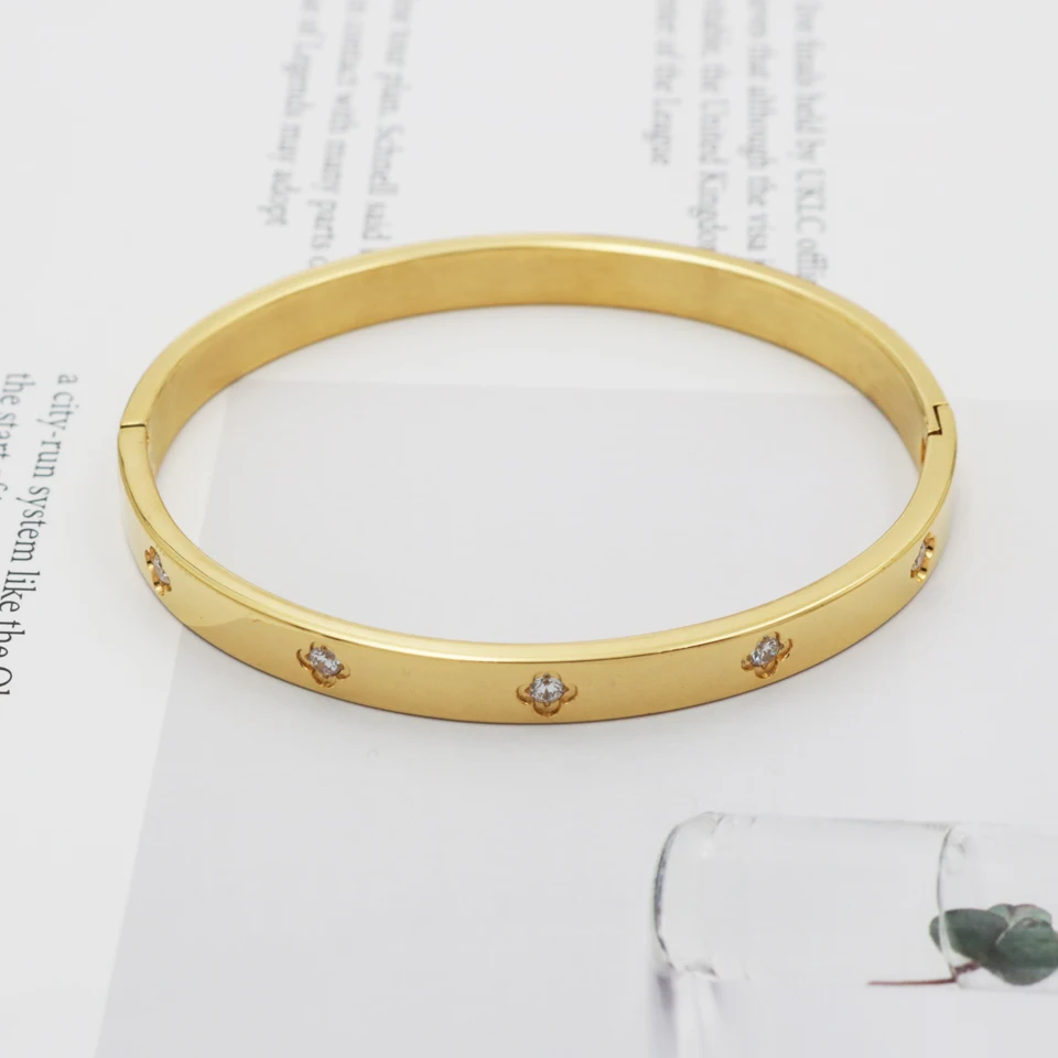 Beautiful Clover Lovers Bracelets Woman Bracelets Stainless Steel Bangles and Bangles Cubic Zirconia Golden Women Jewelry Gifts