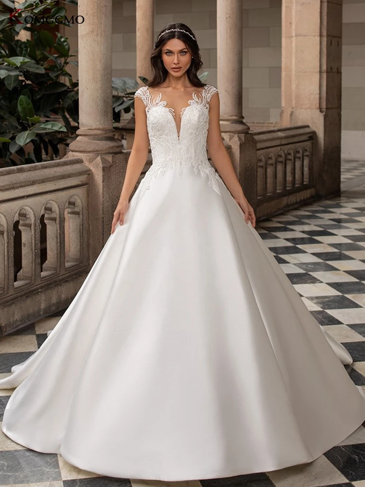 2023 Hot Sale Court Train Cap Sleeve Embroidery Appliques Tulle Bridal Ball Gown High-End O-Neck Button Back Wedding Dress