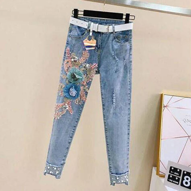 Imagem -05 - Feminino Elegante 3d Bordado Flor Manga Curta T-shirt Trabalho Pesado Jean Rasgado Buraco Calças Jeans Conjuntos Terno Verão Novo 2023