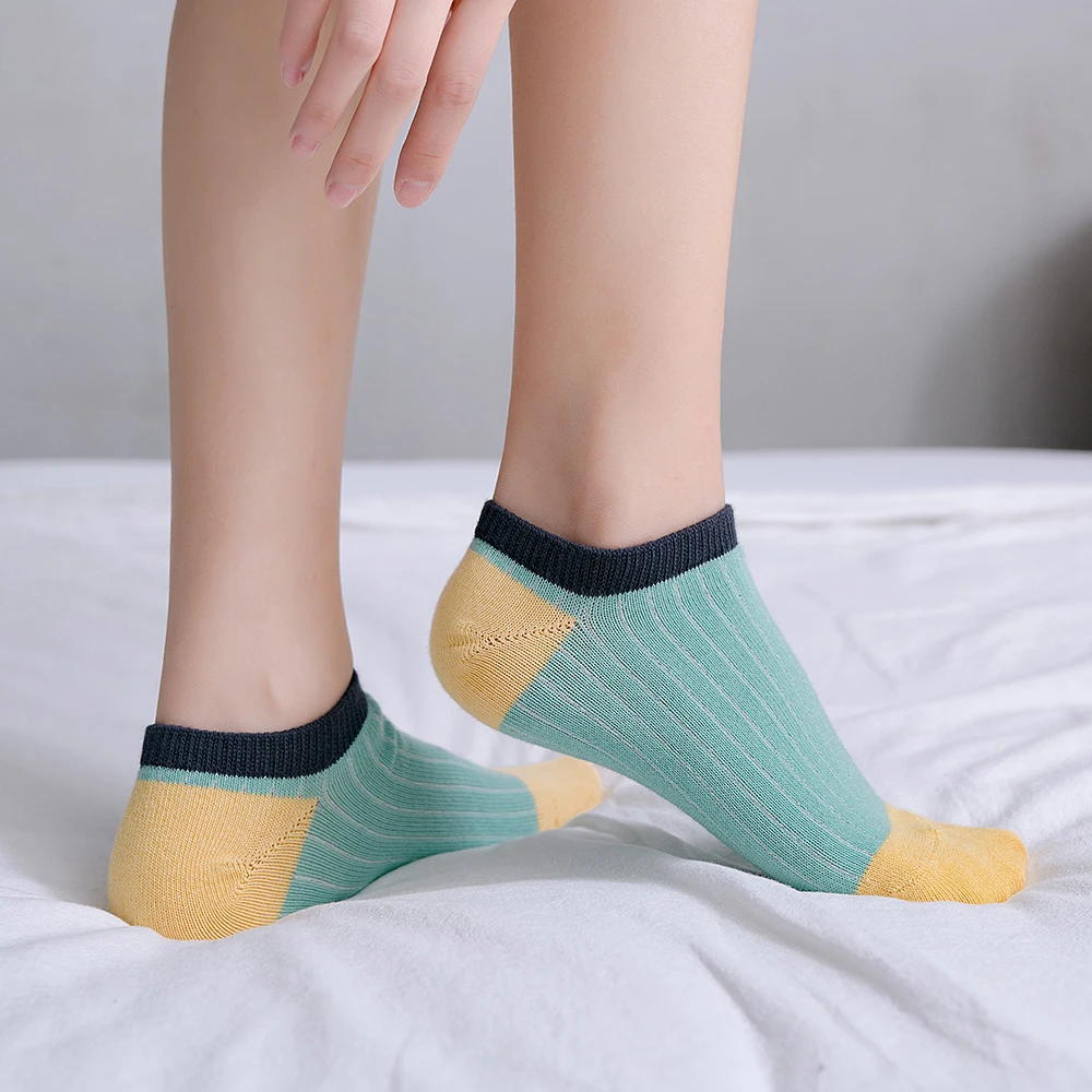 Chaussettes bateau décontractées antidérapantes pour femmes, chaussettes à bouche peu profonde, en coton rayé bicolore, talon à Angle droit, invisibles, printemps et été