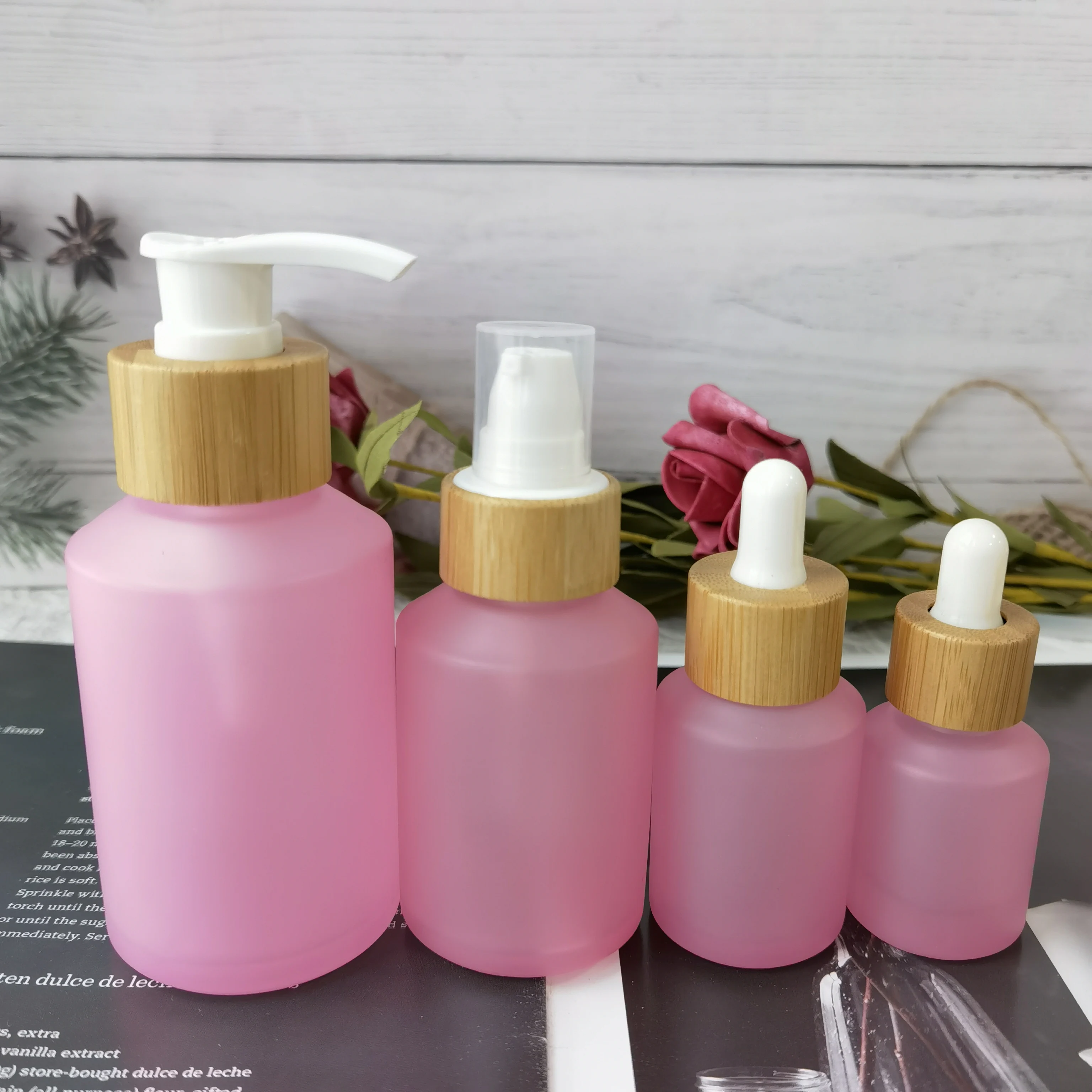 

Wholesale Eco Friendly Pink Glass Essential Oil Vials Cosmetic Aromatherapy Liquid Container Packaging Skin Care Tools Bulk