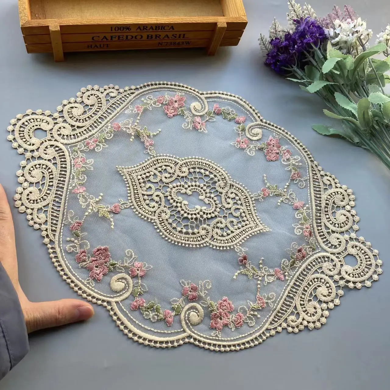 25*37 cm Camel Flower Lace Applique Trim for Sofa Curtain Towel Bed Cover Trimmings Home Textiles Applique Cloth Polyester Mesh