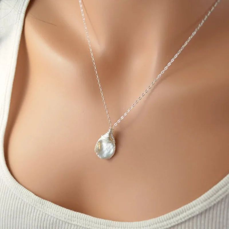 white large baroque pearl pendant,huge jumbo flameball pearl necklace,big nucleated fireball pearl necklace