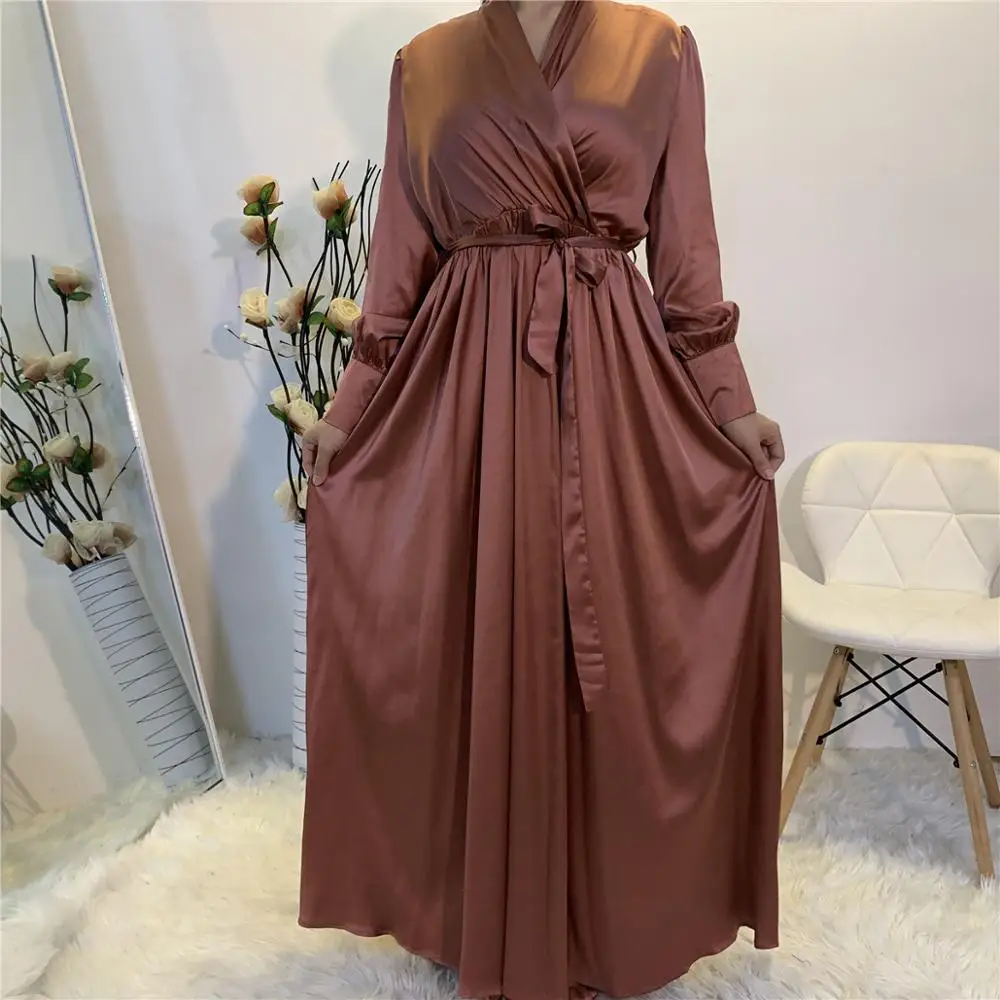 

Latest Satin Elegant Style Ruffles Long Sleeve Muslim peignoir female muslim Dresses Jumpsuit Dubai Islamic Turkey abayas F1711