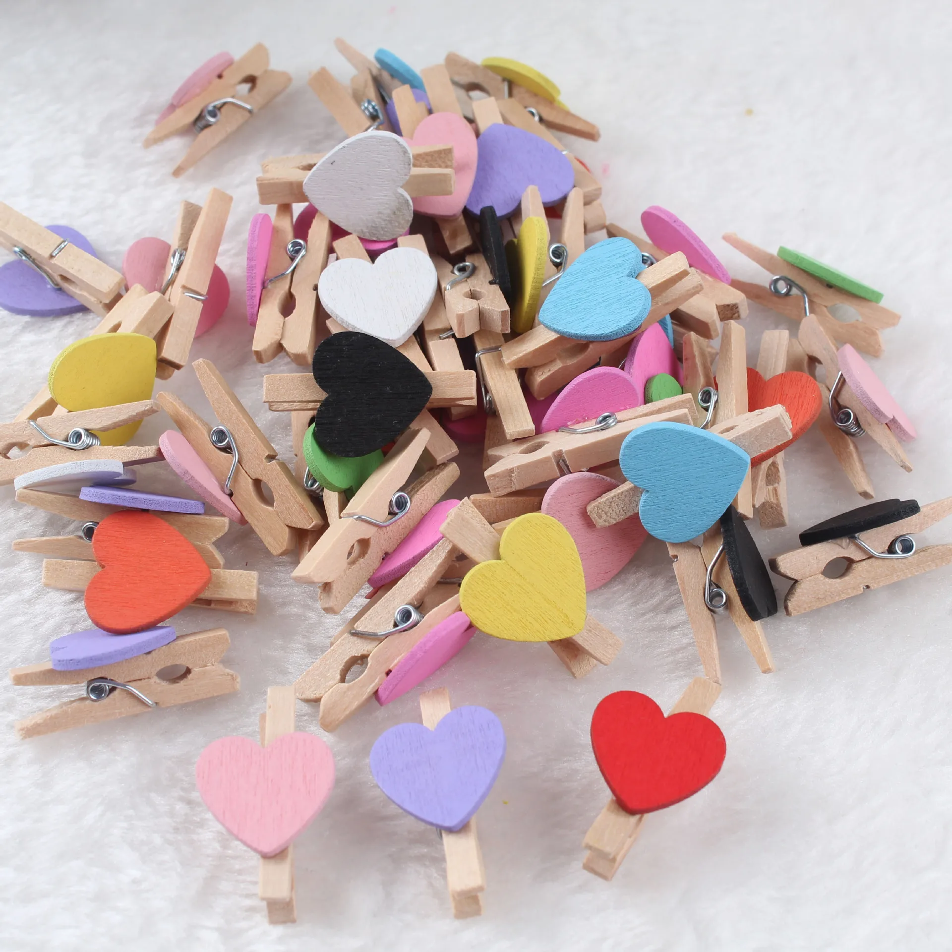 

50pcs Color Cartoon Love Wooden Clip Wooden Hemp Rope Clip Wooden Cute Bedroom Photo Wall Hemp Rope Small Clip Creativity