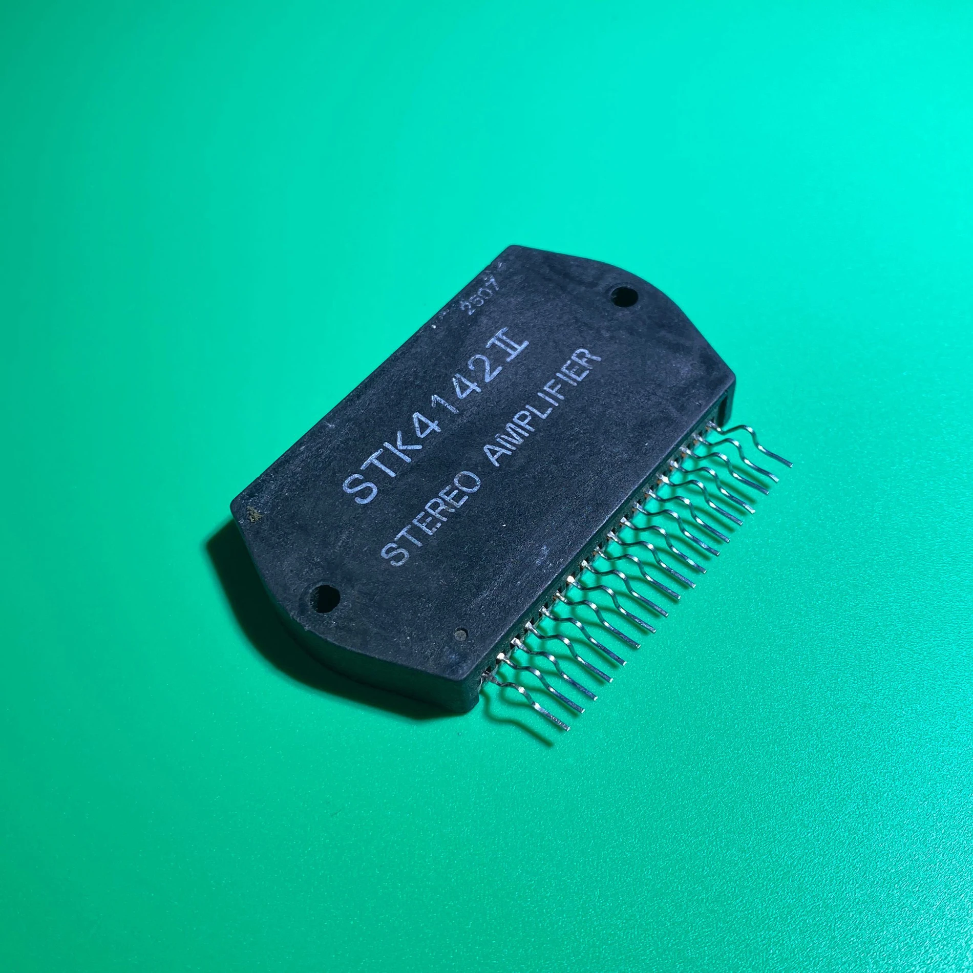 STK4142II Features of the IMST Hybird ICs AF Power Amplifier Split Power Supply Module IGBT STK41421 STK4142I I