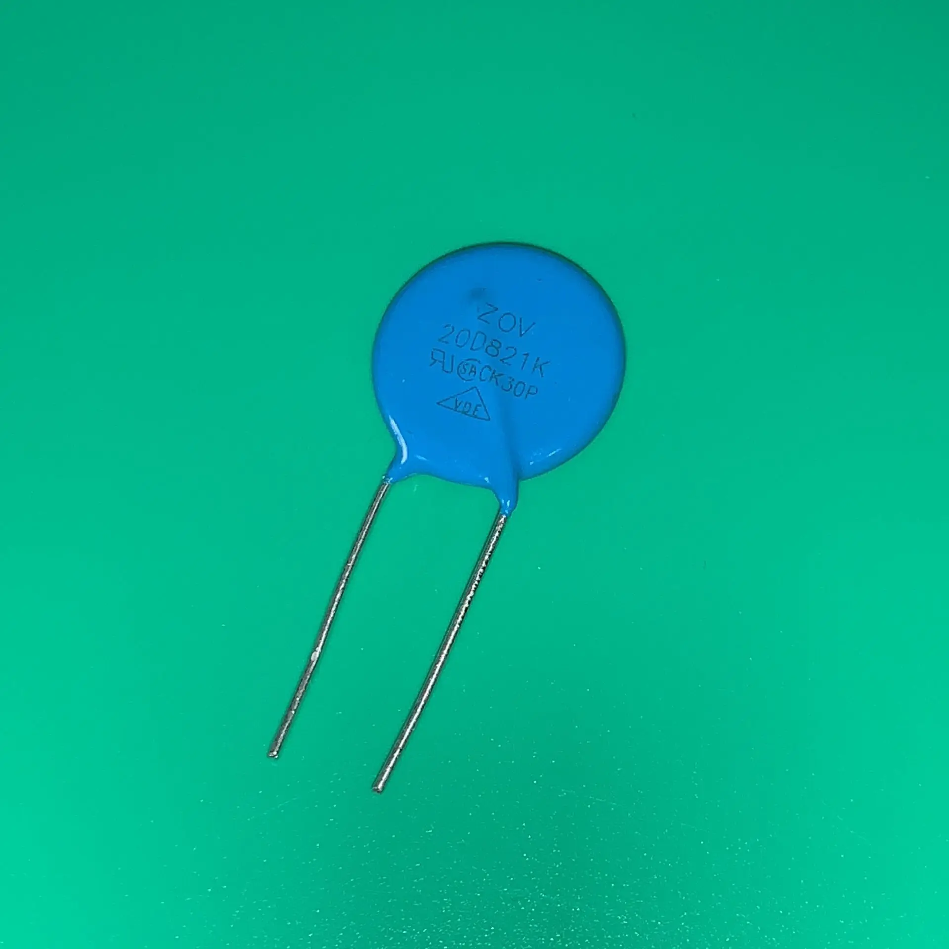 10pc/lot 20D821K DIP2 20mm 820V 20D821 K Metal Oxide Varistors Radial Lead Varistor MOV 20D 821K 20 D821K ZOV-20D821K ZOV20D821K