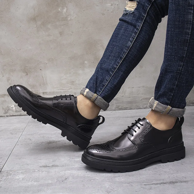 Fashion Mens Daily Casual Business Office Work Genuine Leather Brogue Shoes Thick Soled Heightened Carved Cowhide Men Shoes New