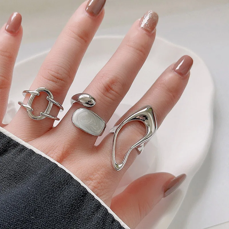 925 Sterling Silver Rings For Women Trendy Fashion O White Stone Hug Hollowout Shape Handmade Couple Jelwery For Party Gift