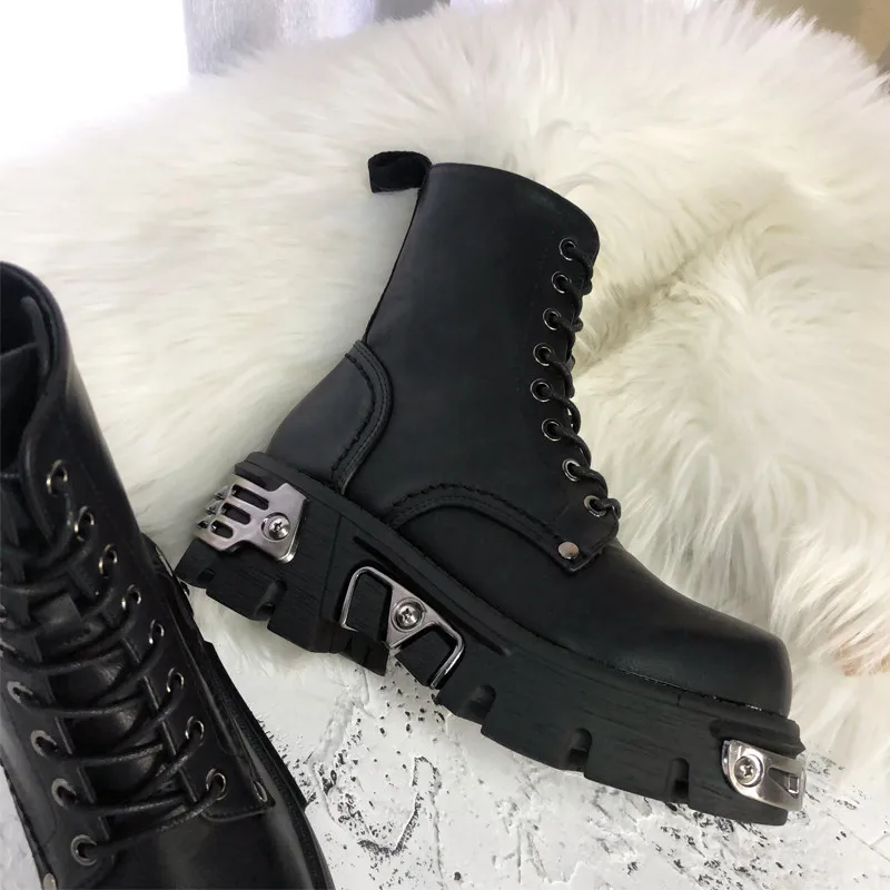 Punk Stil Frauen Stiefeletten Schwarz 6CM Plattform Boot High Tops Stiefel Metall Dekor Herbst Winter Botas Mujer