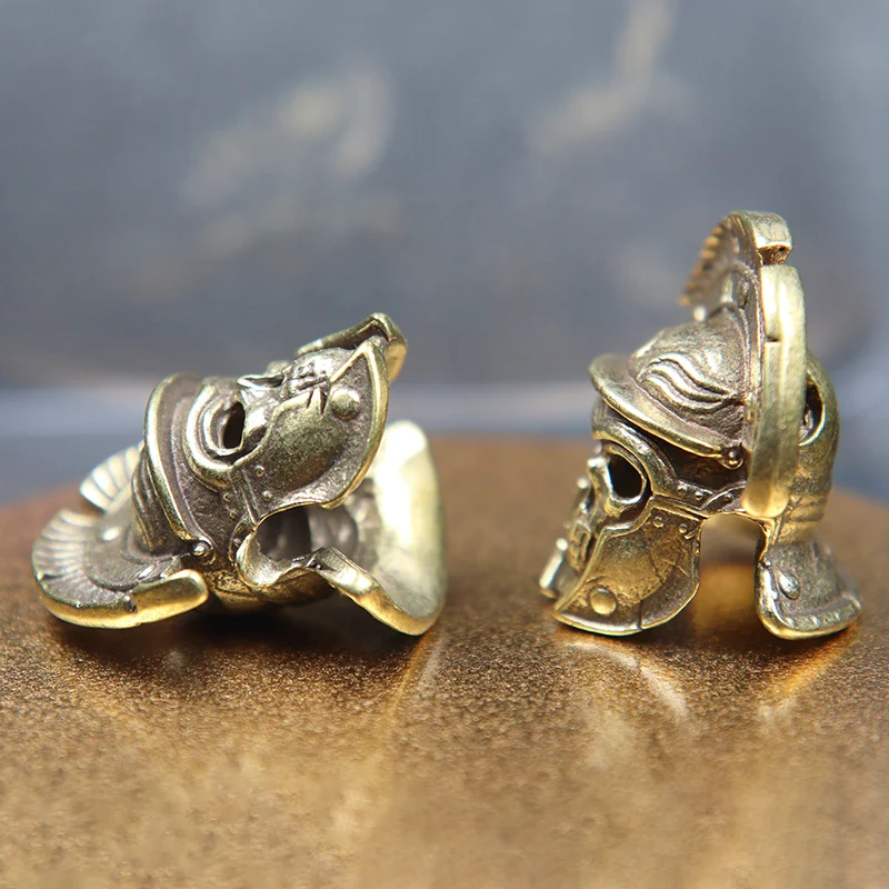 حبات سكين على شكل جمجمة خوذة على شكل مروحة قلادات حبل إكسسوارات حبات باراكورد أدوات خارجية EDC ساموراي من النحاس الأصفر العتيق - 2