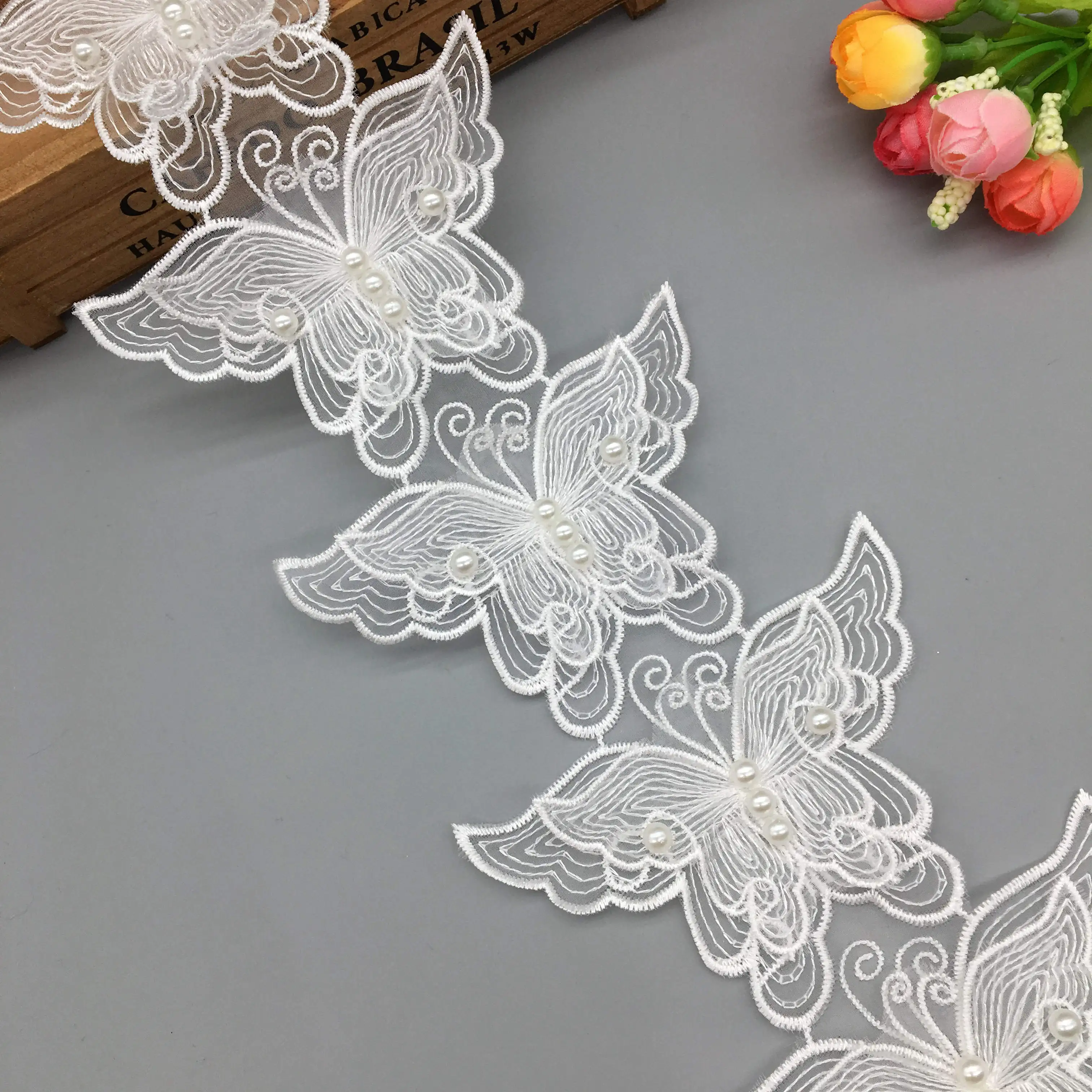 10/20pcs Organza Rhinestone Butterfly Embroidered Pearl Lace Trim Flower Applique Trimmings Ribbon Fabric Wedding Dress Sewing