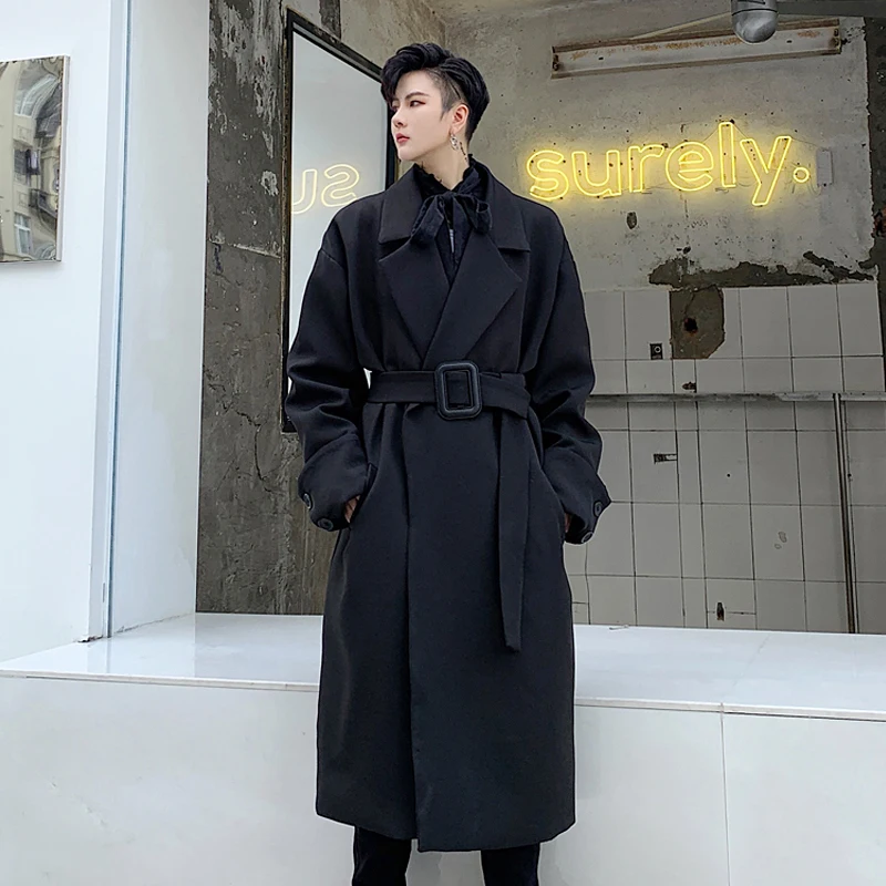 The autumn and winter a grain is buckled in long paragraph is taken loose hang to feel to pass knee trenchcoat fashionable male