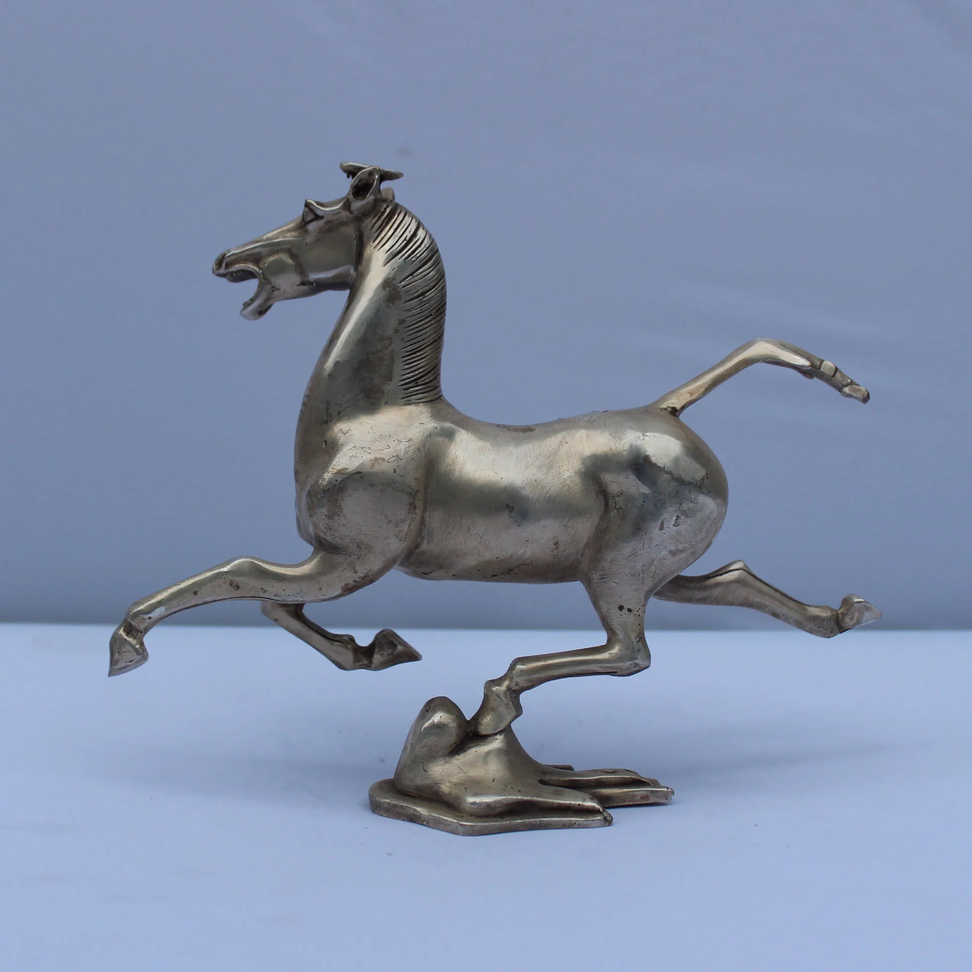 Horse statue, Cupronickel material