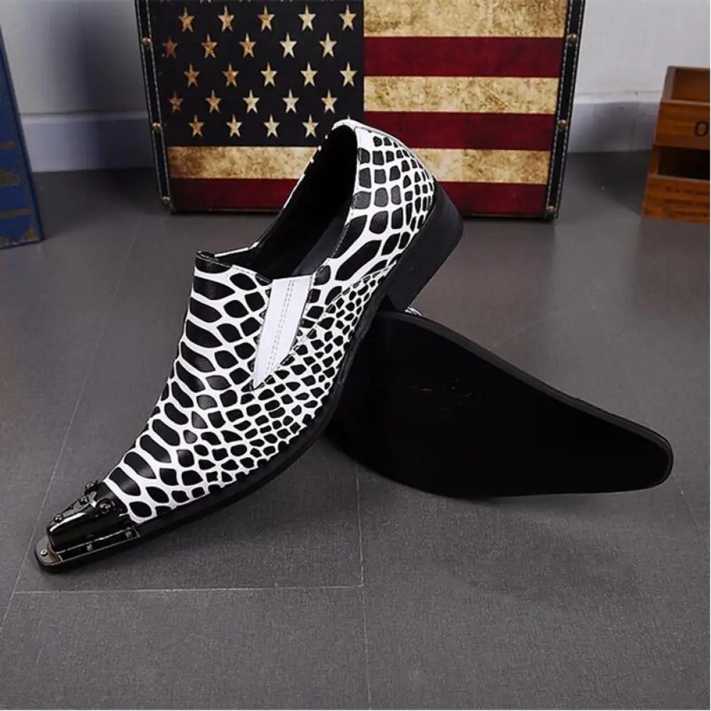 Retro Crocodile Pattern Trendy Leather Shoes Korean Version Personality Metal Pointed Business Banquet Casual 