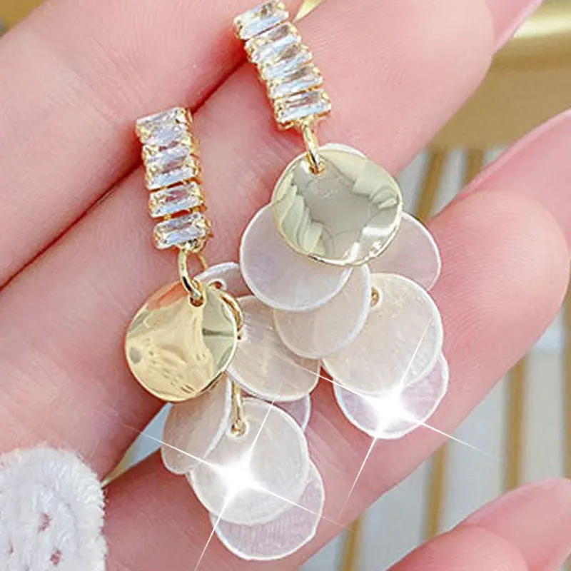 Natural Translucent Shell Ear Studs Romantic Elegant Earrings Handmade Temperament Metal Glamour Earrings Trendy Accessories