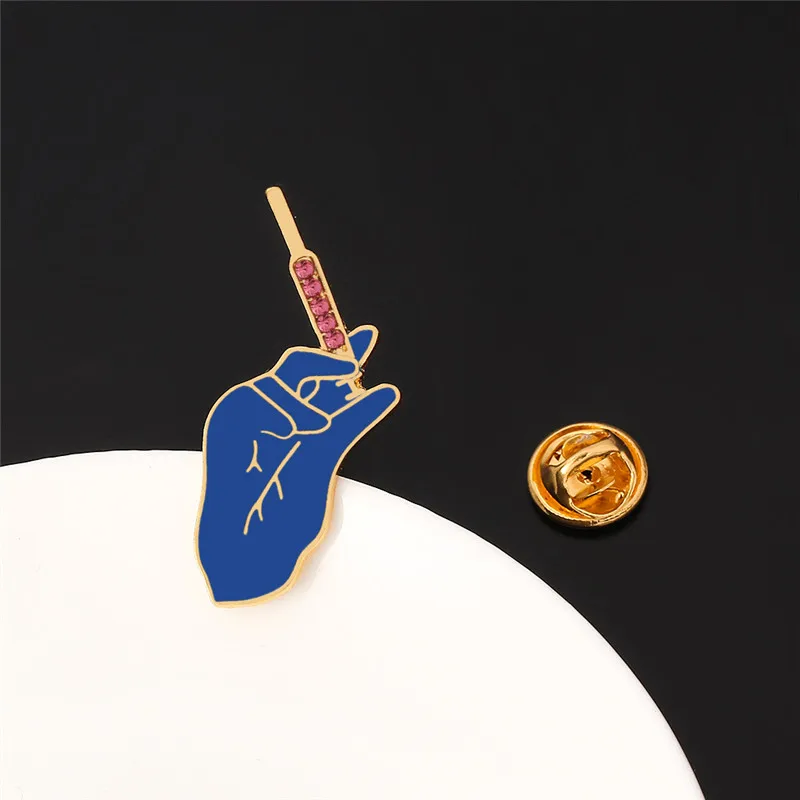 Syringe Enamel Pin New Arrival Medical Blue Gloves Pink Crystal Badge Lapel Brooch Pins Jewelry Doctors Nurses Gift For Friends