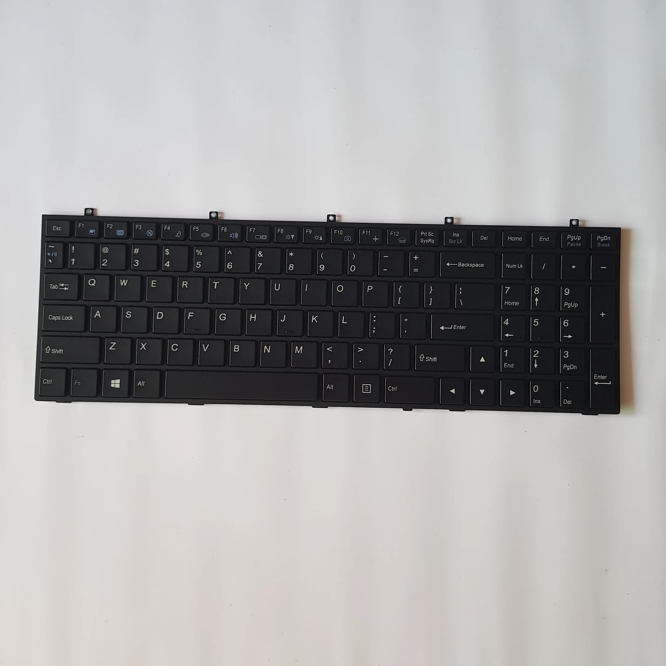 US laptop Keyboard for DNS Clevo W350 W350ST W350SK W370 W370ST W670 W350SKQ MP-12A33US-4307 6-80-W67B0-010-1