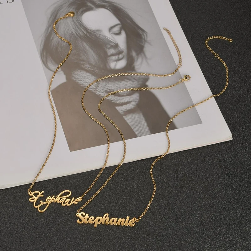 Collier avec Nom Personnalisé pour Femme et Fille, Pendentif avec Document localité, Plaque Nominative Personnalisée, Lettre de la raq, Bijoux Cadeaux