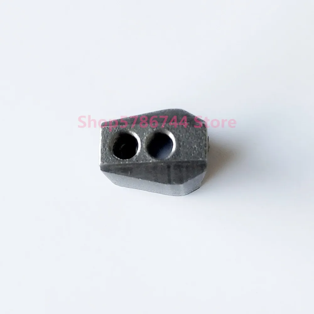 There Is Stock,Fast Delivery,Fork Needle Bracket #268185 For Singer 300U,300W,302U,302W,320W,Mattress Sewing Machine Spare Parts