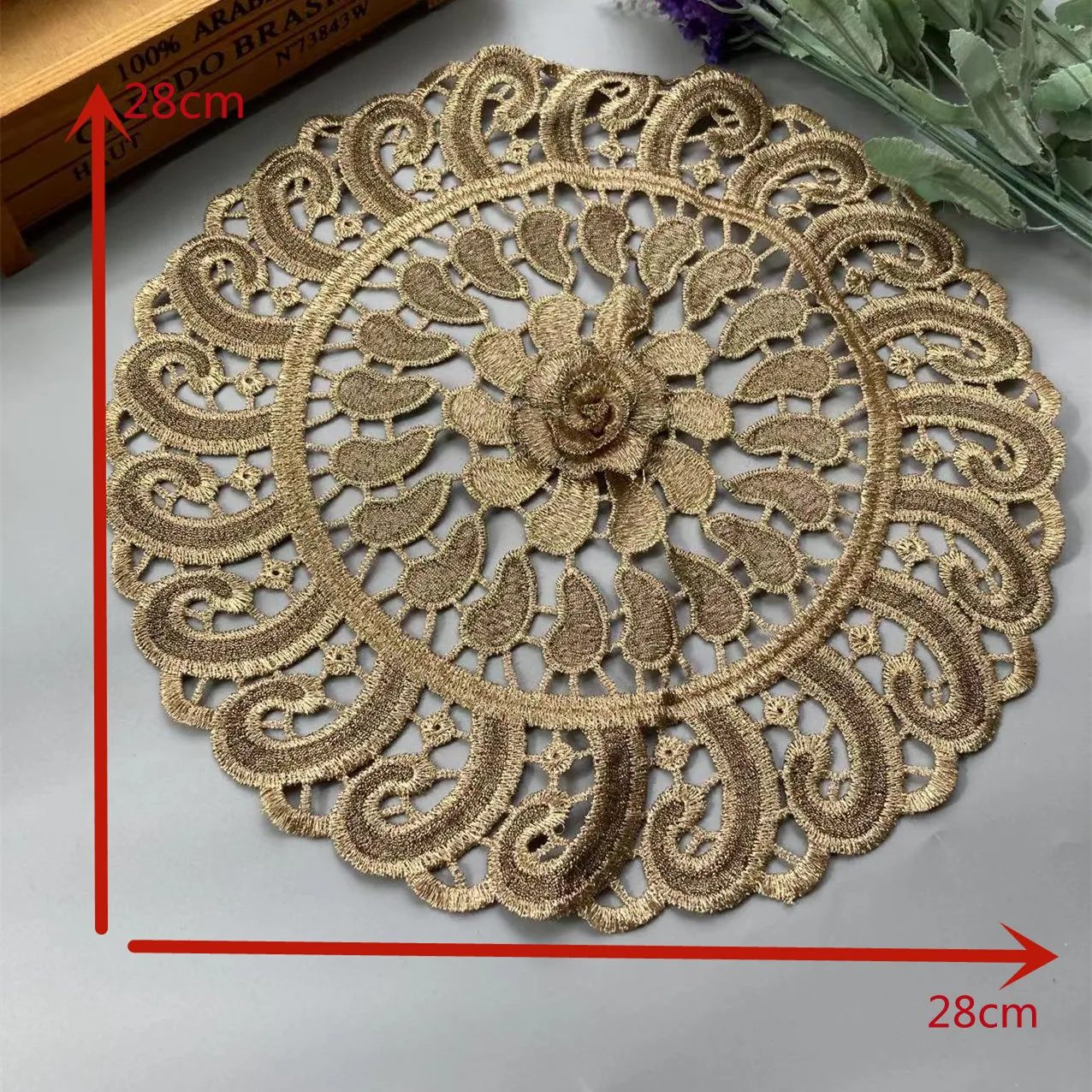 

2 pcs Gold 3D Flower Lace Round Embroidery Table Place Mat Christmas Pad Cloth Placemat Cup Mug Wedding Coaster Doily Kitchen