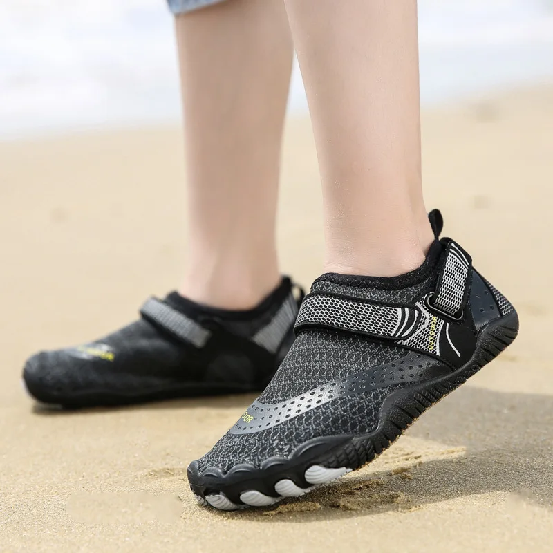 Sneakers Women Swimming Shoes Outdoor Children\'s Beach Shoes Parent-child Hiking Shoes Diving Shoes Snorkeling Shoes and Socks