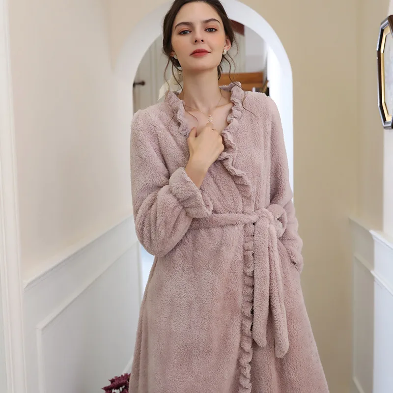 

Classic Winter Ladies Thick Bathrobe Custom Made Long Sleeves Nightgown Sleepwear For Bridal Boudoir Dress