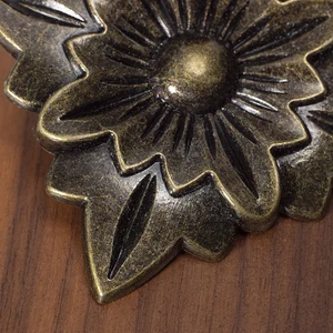 Flower -shaped metal decoration plate, door frame, etc., old bronze color, zinc alloy material decoration 8 Main Sales Feet for Retro Furniture - №8