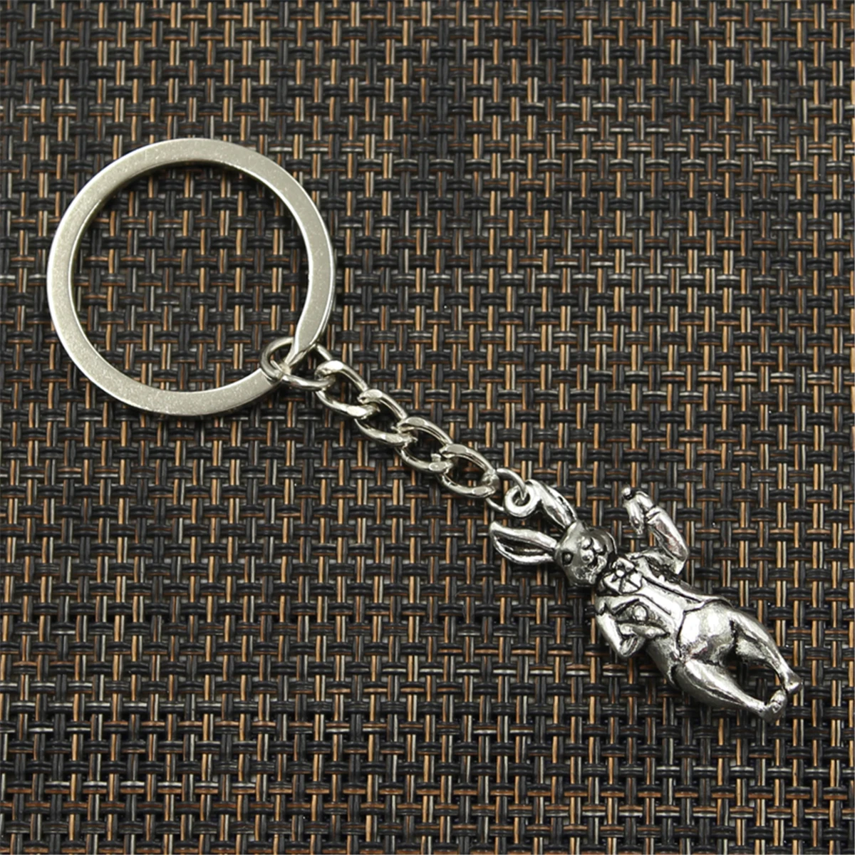 Fashion Keychain 36x15mm 3D Rabbit Silver Color Pendants DIY Men Jewelry Car Key Chain Ring Holder Souvenir For Gift