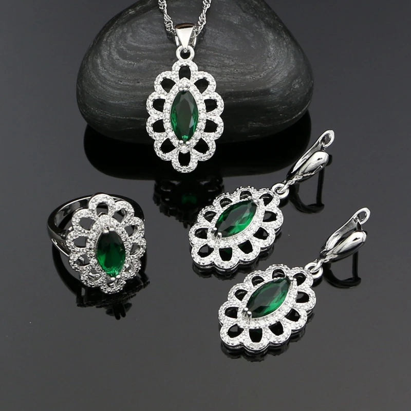 

Комплект из колье и серёг, из серебра 925 пробы, с зеленым изумрудом