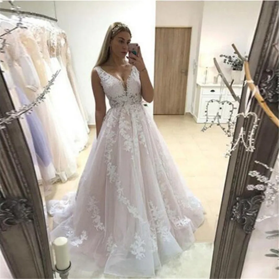 

Pink Wedding Dress 2023 V Neck Bridal Gowns Backless Sleeveless Full Appliques Lace Bride Dresses Country vestidos de noiva