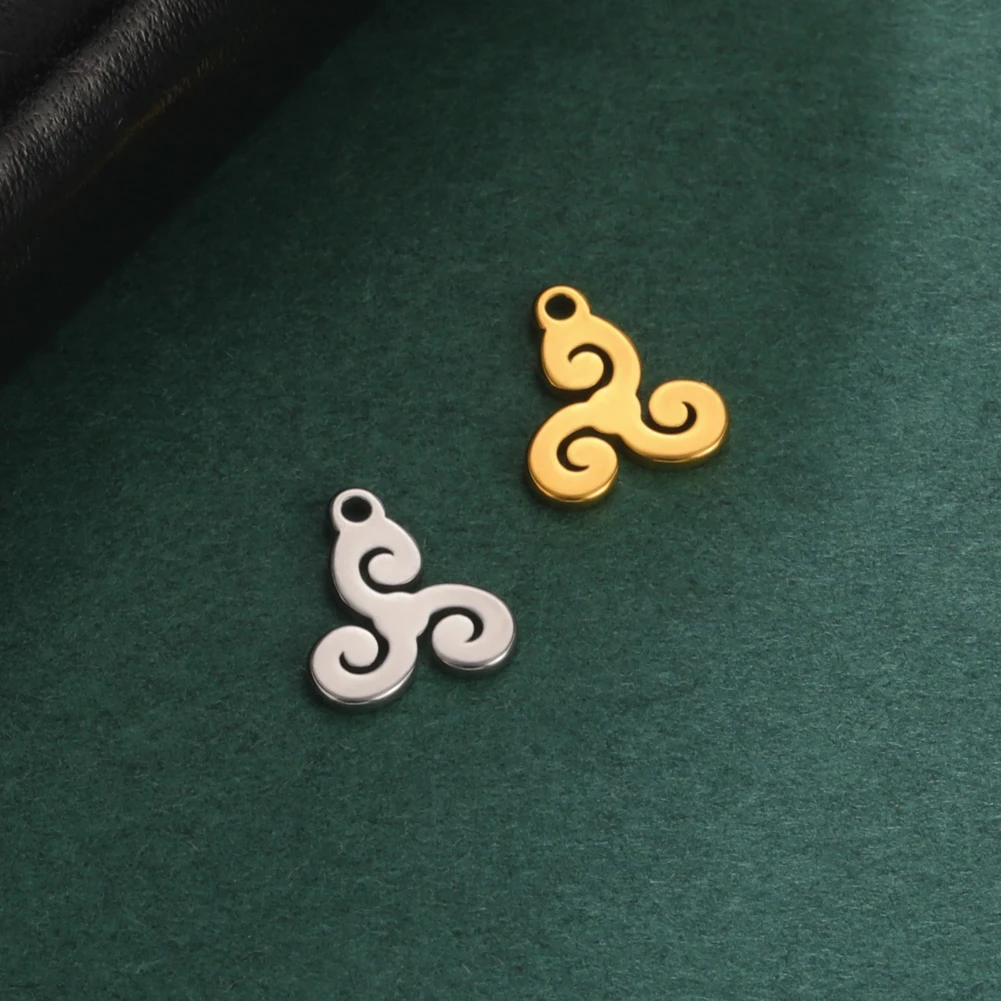 EUEAVAN 10pcs/lot Irish Triskele Charm Stainless Steel Charms for Making Jewelry Celtics Knot Triskelion Pendant DIY Accessorie