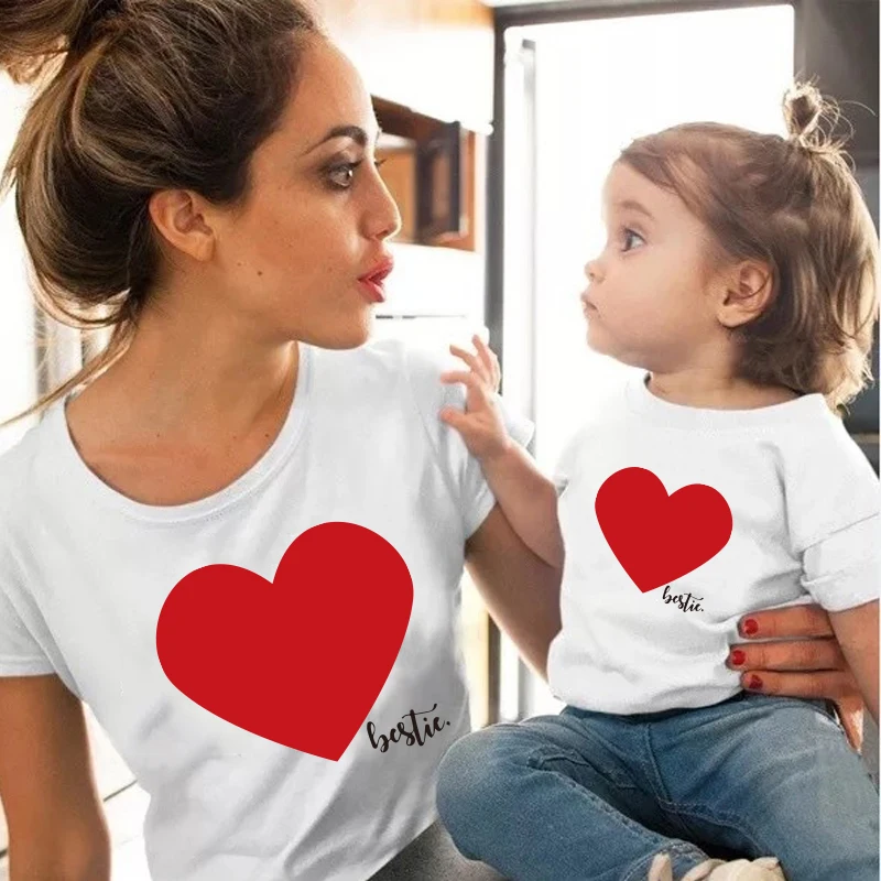 Maglietta con stampa a cuore di nuova famiglia estiva vestiti per mamma e Me vestiti per bambina vestiti per madre e figlia vestiti per bambini