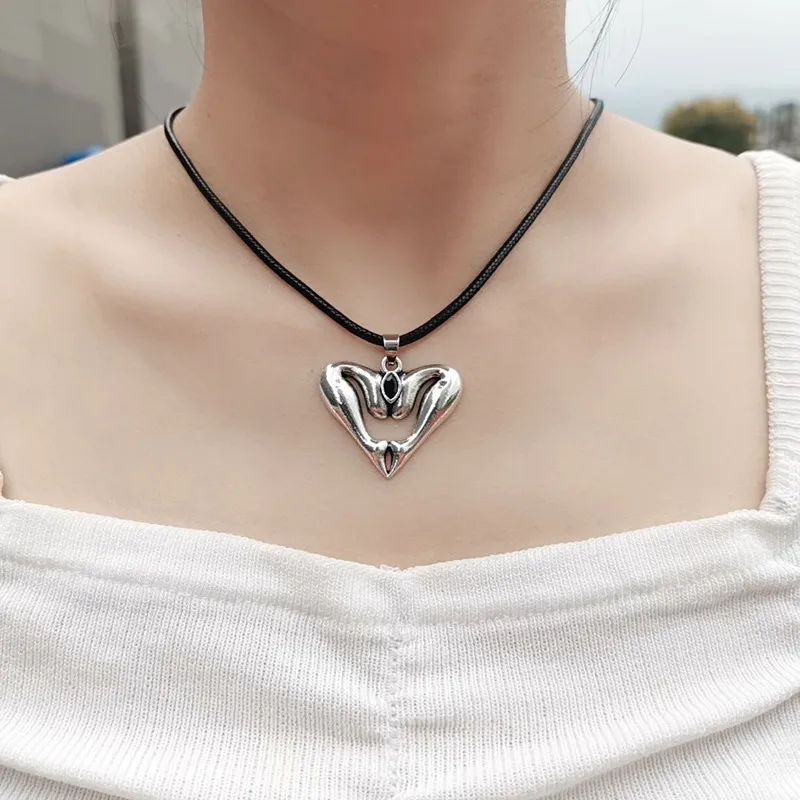 Rare Female Genital Pendant Necklace Original Design Ancient Silver Fun Personality  Source Of Life Amulet Jewelry Neckla