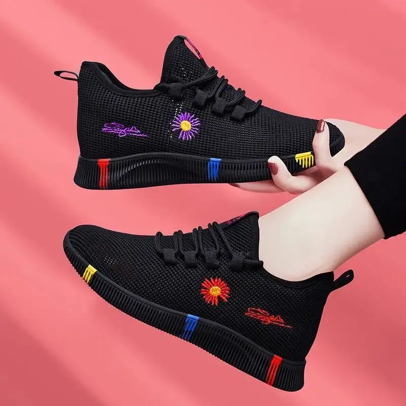 2021 Sneaker Super Light Tennis Shoes Fly Weave Dense Mesh Breathable Women Shoes Breathable Non-slip Sneaker Training Shoes