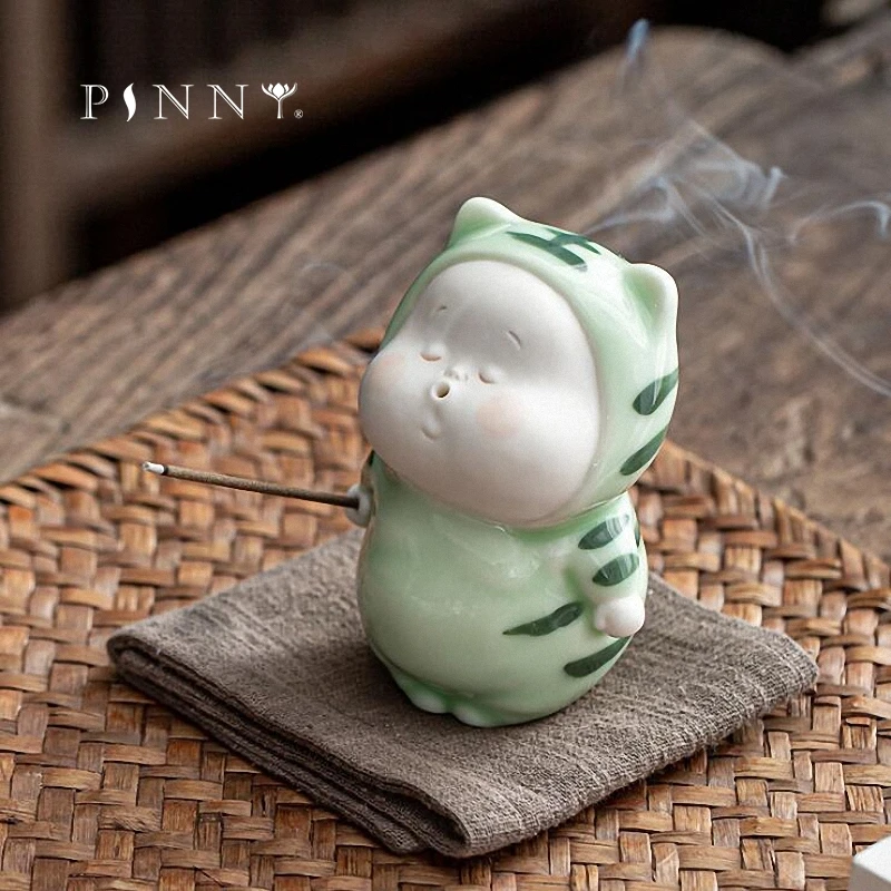 

PINNY Cute Cartoon Character Incense Holder Ceramic Tea Ceremony Ornaments Home Decoration AccessoriesTabletop Handcrafts