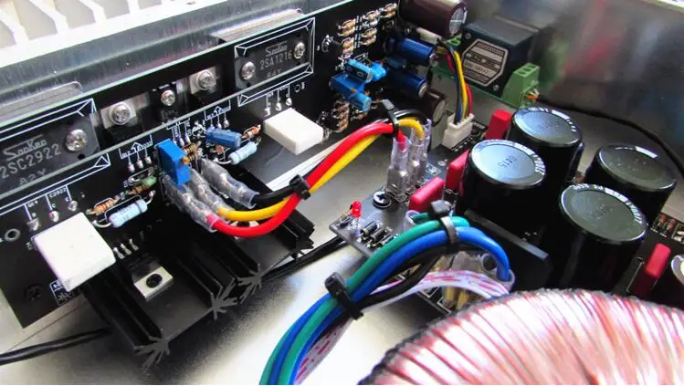 E200 предусилитель пост-усилитель в сочетании с усилителем мощности лихорадки, большой динамический Hi-Fi домашний усилитель