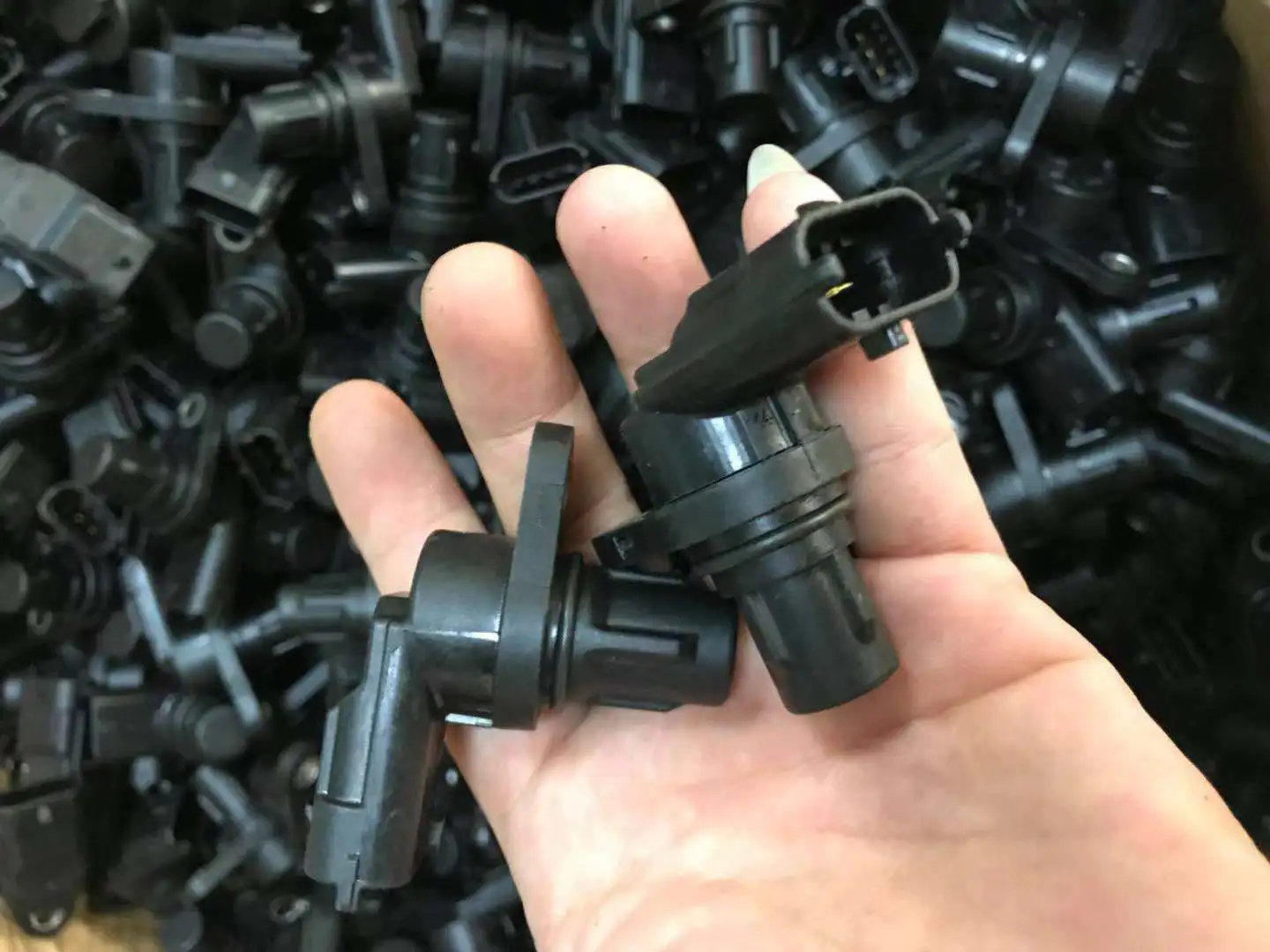 

1x Crankshaft Position Sensor OEM WE01-18-230 WE0118230 For Mazda- BT-50 Pickup- 2006-2015