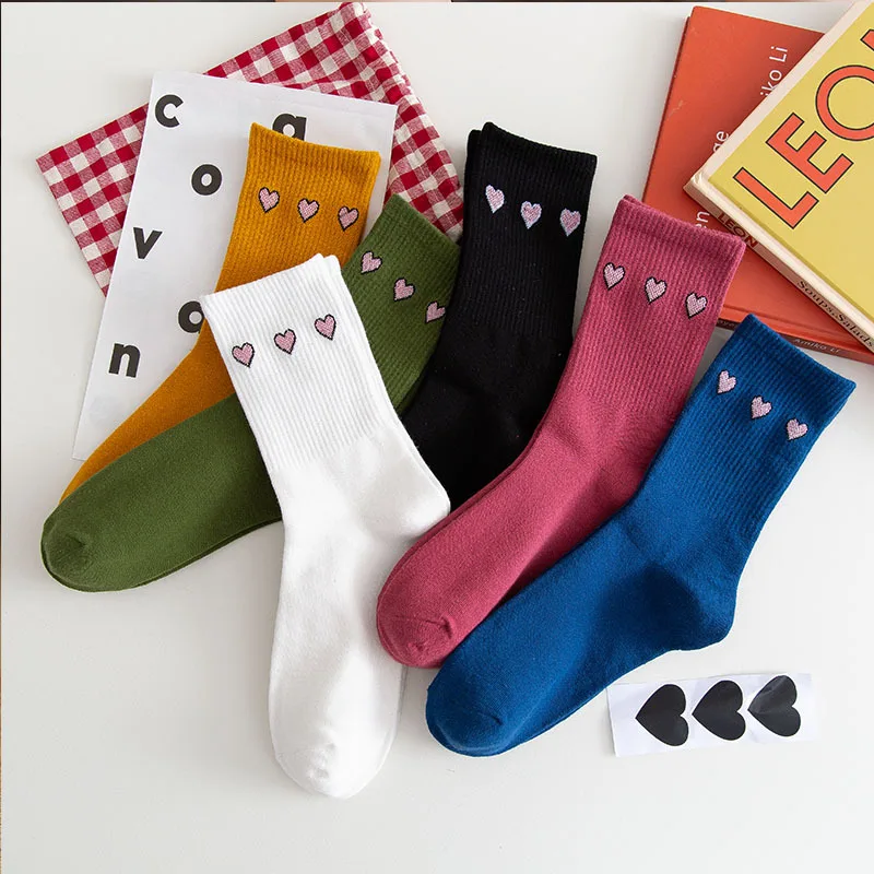 The New Women Cotton Socks Personality Heart-shaped Middle Tube Colorful High Elasticity Trend All-match Student Socks Hot Sale