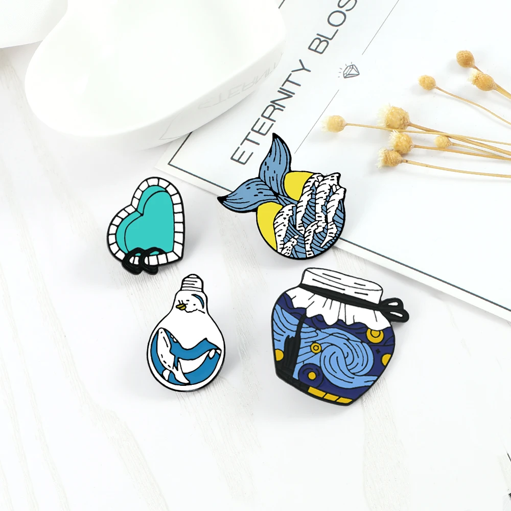 2 ~ 5 pz/set Cartoon smalto Pin Cat Dog Paw Colorful Rainbow Heart Sea Wave Ghost spilla spille artista Badge gioielli di Halloween