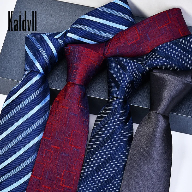 

2024 Designer New Fashion 8cm Ties for Men Striped Dot 100% Silk Necktie Wedding Formal Suit Interview Accessories with Gift Box