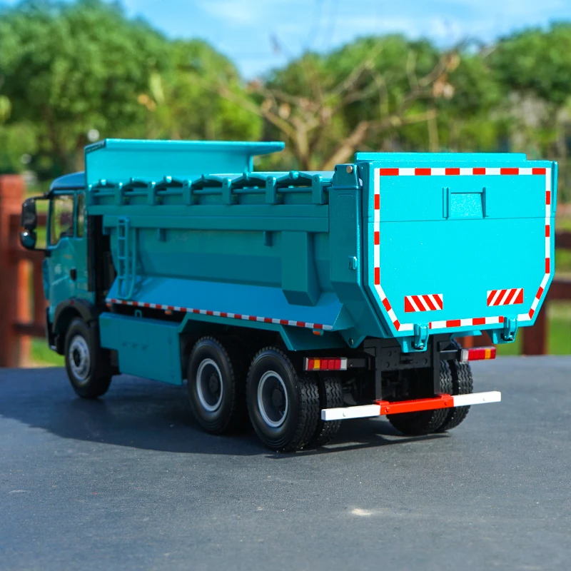 Original Authorized Authentic 1:24 Sino Truck Howo T5g Self Dump Truck Diecast Toy Dumper Truck Model for Christmas Gift