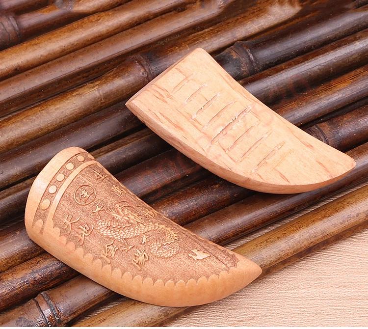 Taoist supplies, natural peach wood, water bamboo cup, holy hexagram, Yin Yang hexagram, divination tools